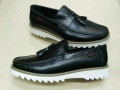 chaussures-fermes-original-small-2