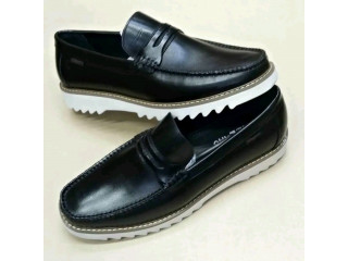 CHAUSSURES FERMÉS ORIGINAL