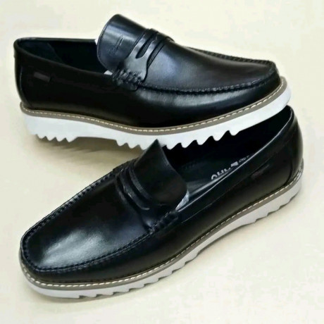 chaussures-fermes-original-big-0