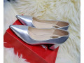 chaussures-uniquement-pour-les-femmes-small-0