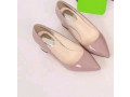 chaussures-originales-uniquement-pour-les-femmes-small-0