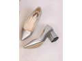 chaussures-originales-uniquement-pour-les-femmes-small-1