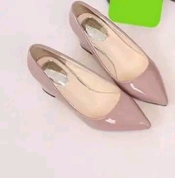 chaussures-originales-uniquement-pour-les-femmes-big-0