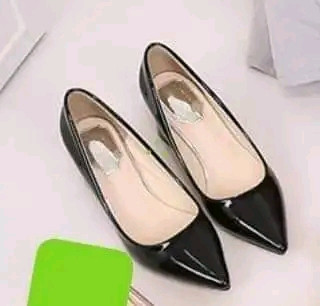 chaussures-originales-uniquement-pour-les-femmes-big-2