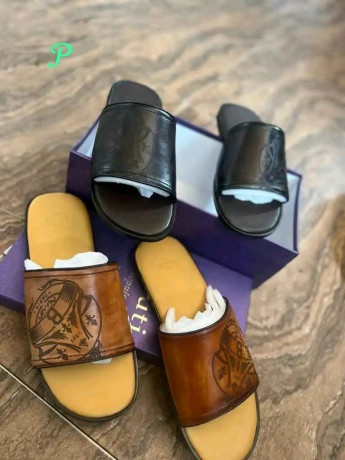 babouche-berluti-en-cuir-big-0