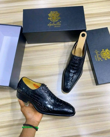 chaussure-ferme-cuir-100-big-0