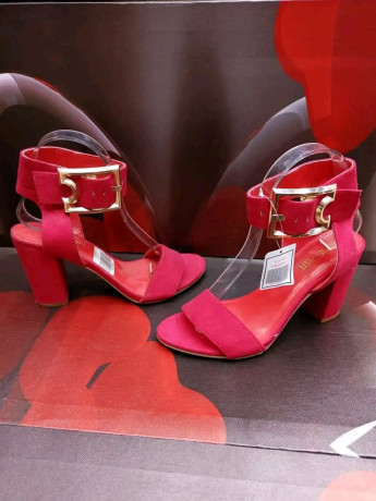 belle-chaussure-en-promotion-big-2