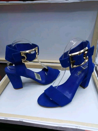 belle-chaussure-en-promotion-big-4
