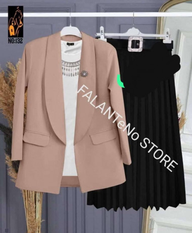 nouvelle-arrivage-top-2023-est-disponible-a-ndjamena-tu-achetes-un-ensemble-on-toffre-lautre-en-cadeaux-big-4