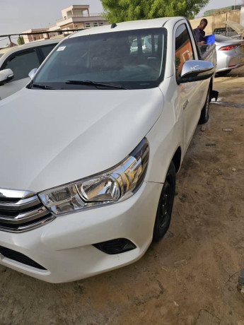 hilux-2022-2023-big-0
