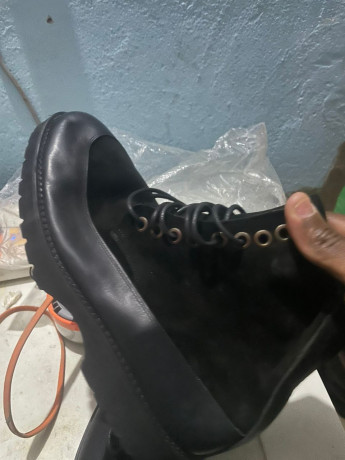 bottes-venu-de-dubai-big-0